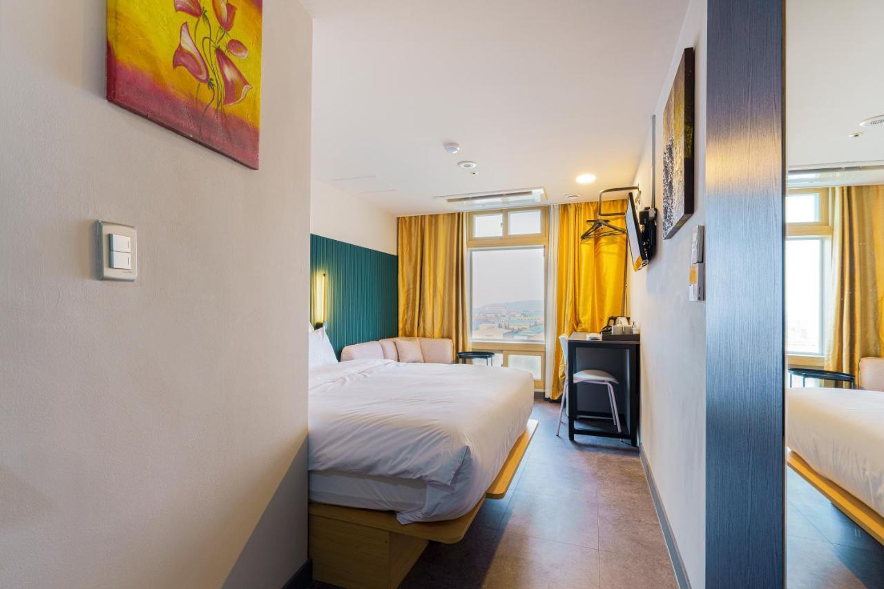 Little Prince Hotel Gunsan Esterno foto